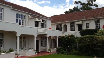 Apartment / Flat For Sale in Green Point, Cape Town