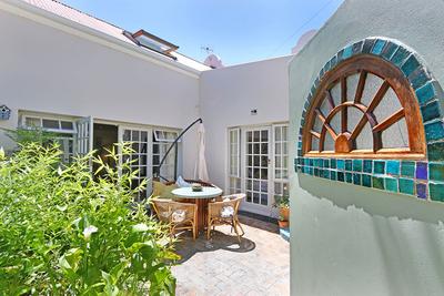 Cluster House For Sale in Green Point, Cape Town