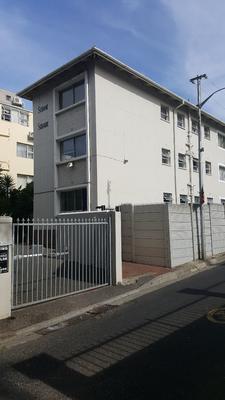 Apartment / Flat For Sale in Green Point, Cape Town