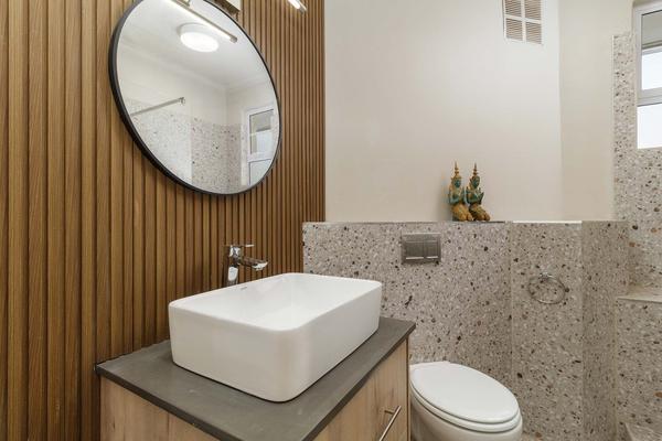 Apartment / Flat For Rent in Zonnebloem, Cape Town